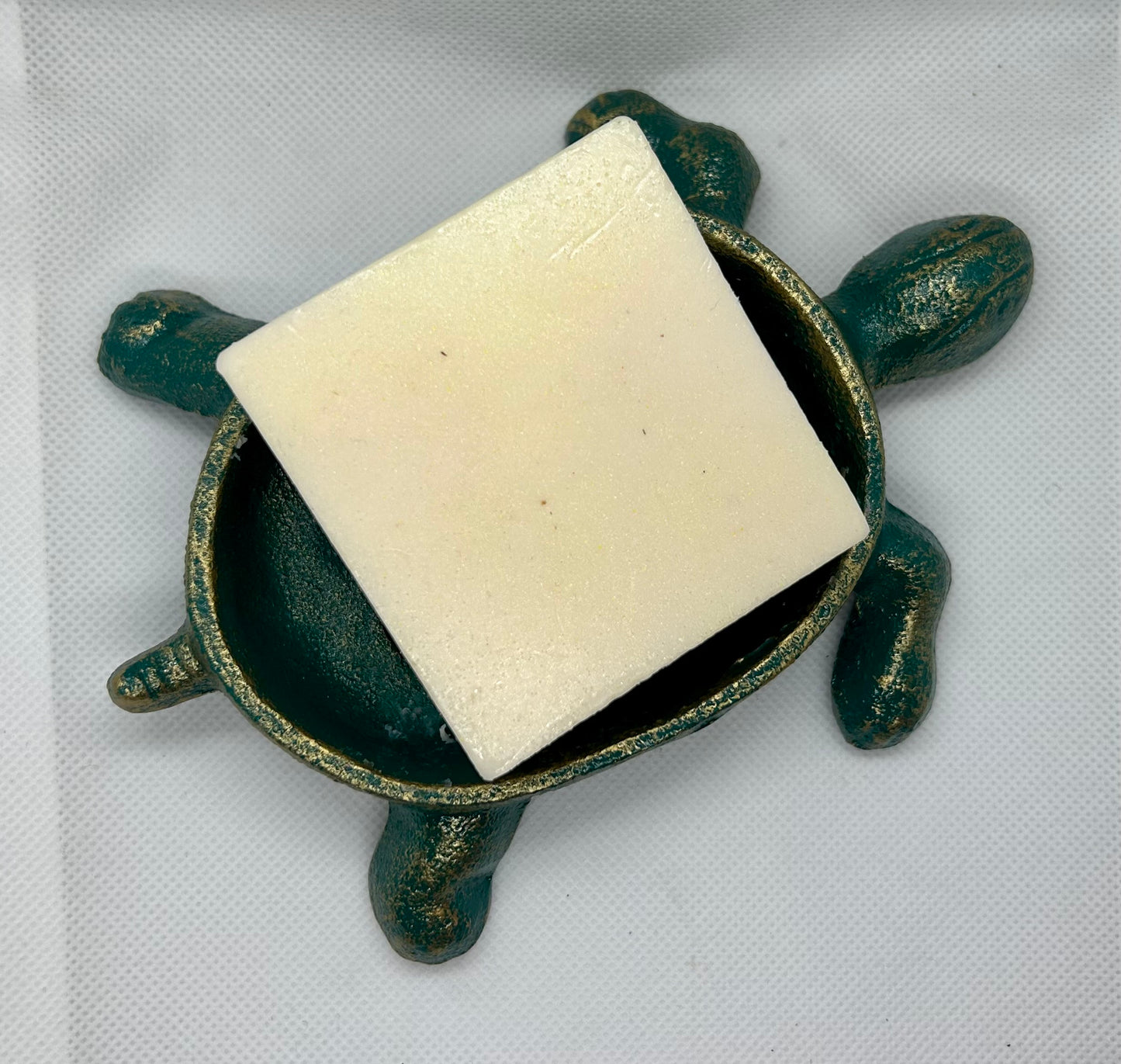 Dolly's Luxurious Lather Bar- Raspberry Lemonade